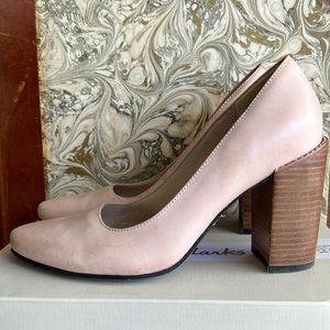 Clark’s Pink Leather Pumps